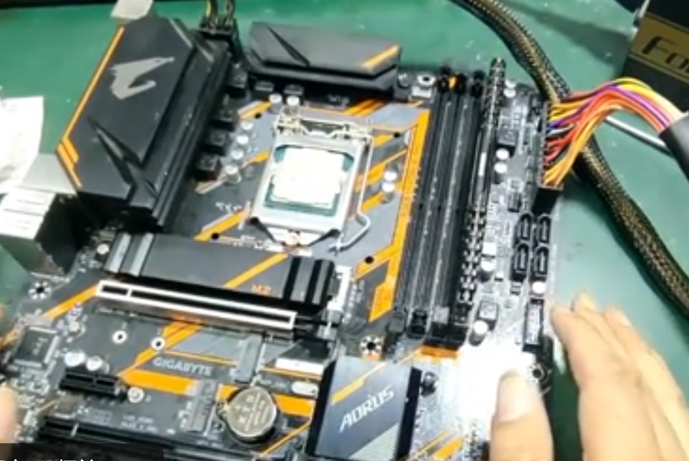 神舟戰(zhàn)神Z7M-CT7NK開機一會掉電維修案例 神舟維修中心 技術資訊 第1張
